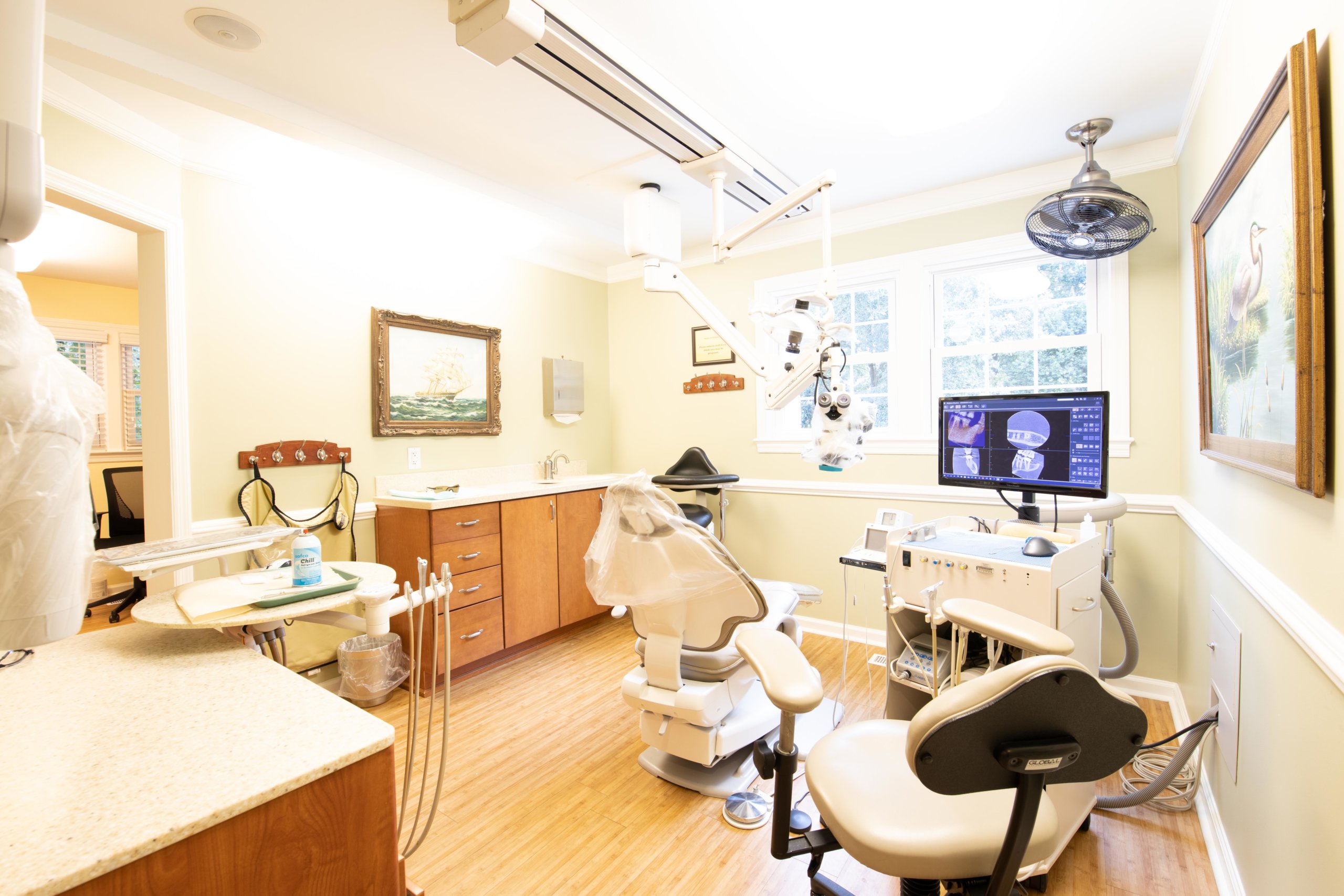 One of our many endodontics rooms